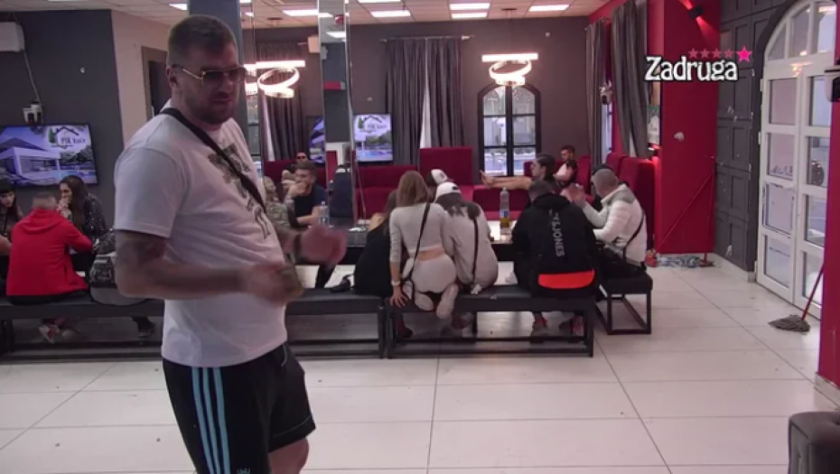 TI SI OTKRIĆE, MISLIM DA ĆEŠ POBEDITI! Janjuš je pohvalio pred svima, zadrugari za crnim stolom šokirani, nisu mogli da poveruju šta slušaju!