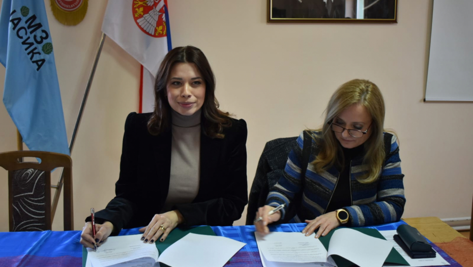 MINISTARKA VUJOVIĆ RAZGOVARALA SA GRAĐANIMA KRUŠEVCA Uspostavljanje reciklažnog centra je od suštinskog značaja za budućnost (FOTO)