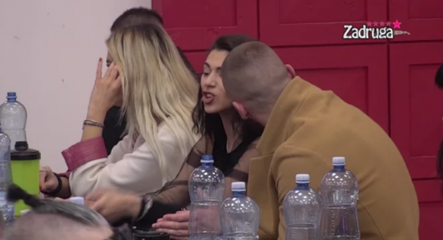SILA ĆE DA TE BACI NA DNO! Mensur uputio jezive reči Milici, ponizio je nikad gore i izgovorio nešto što je zgrozilo sve!