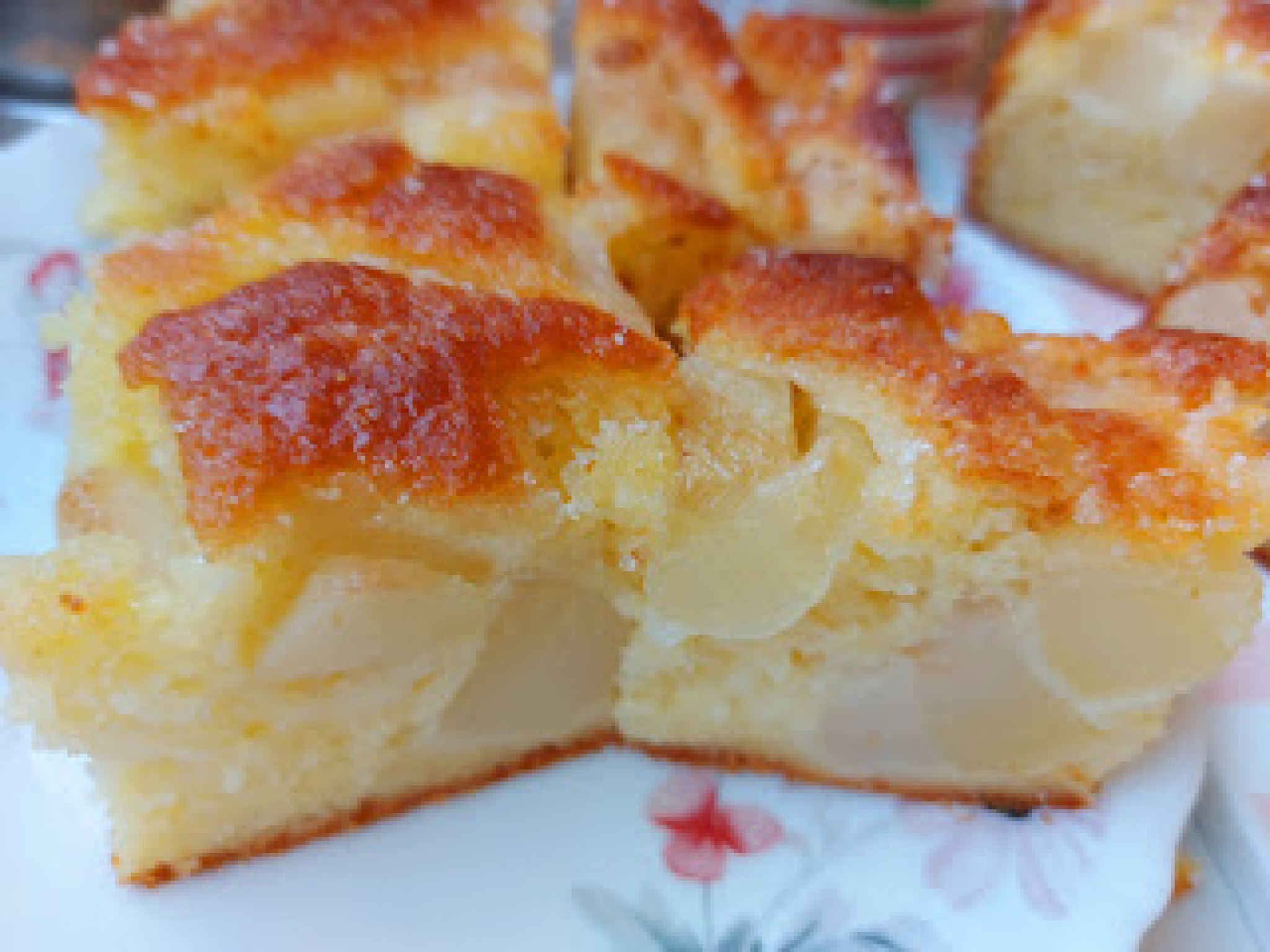 POSLASTICA SPREMNA ZA TREN OKA Predivan kolač sa voćem, košta malo, a vredi mnogo (VIDEO)