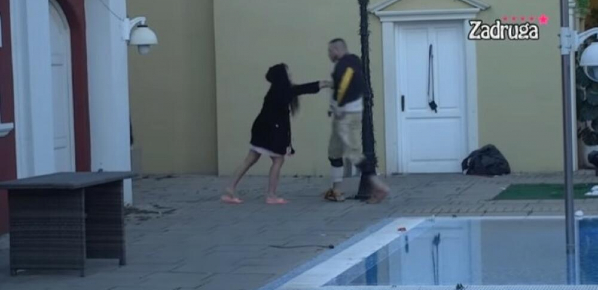 MINA VRBAŠKI ULAZI U ZADRUGU?! Tokom žustre svađe sa Carem, Dalila je rekla nešto što niko ne zna!