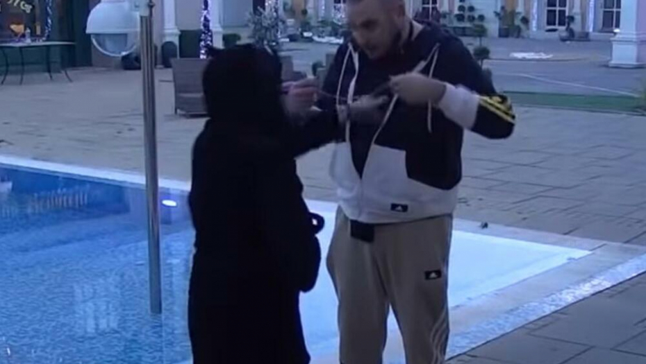 MINA VRBAŠKI ULAZI U ZADRUGU?! Tokom žustre svađe sa Carem, Dalila je rekla nešto što niko ne zna!