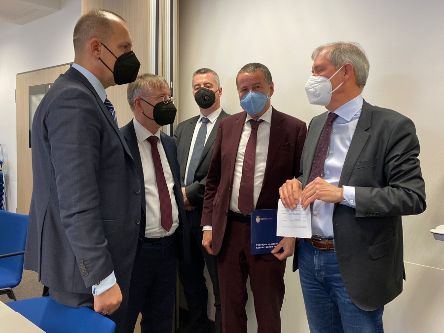 MINISTAR LONČAR U NEMAČKOJ Poseta prestižnoj klinici, cilj je uspostavljanje saradnje sa nemačkim kolegama (FOTO)