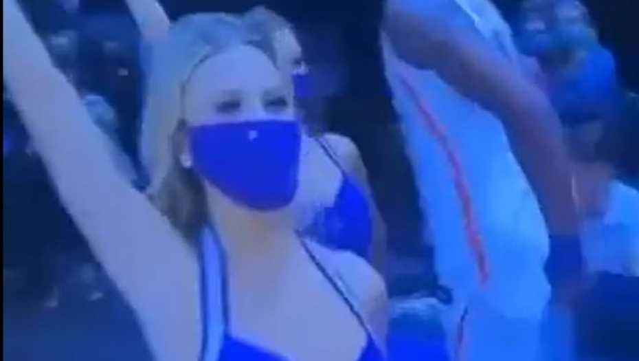 SKANDAL NA KOŠARKAŠKOJ UTAKMICI! Igrač Arizone se*sualno uznemiravao čirlidersicu! (VIDEO)