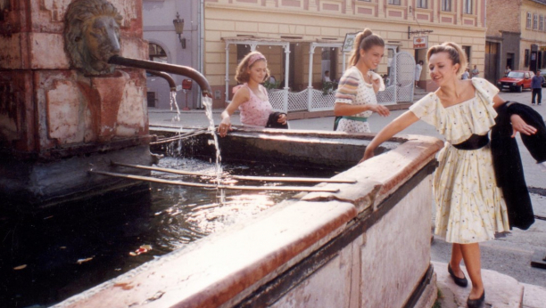 Otkrivena je tajna filma "Lajanje na zvezde": Evo ko je čuveni profesor kog tumači Bata Živojinović, anegdota koja je za  njega vezana, tera suze na oči