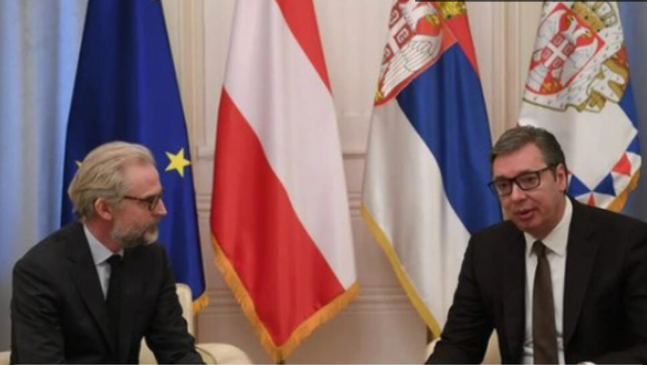 ZA DALJE JAČANJE ODNOSA SRBIJE I AUSTRIJE Predsednik Vučić na sastanku sa Luterotijem (FOTO)