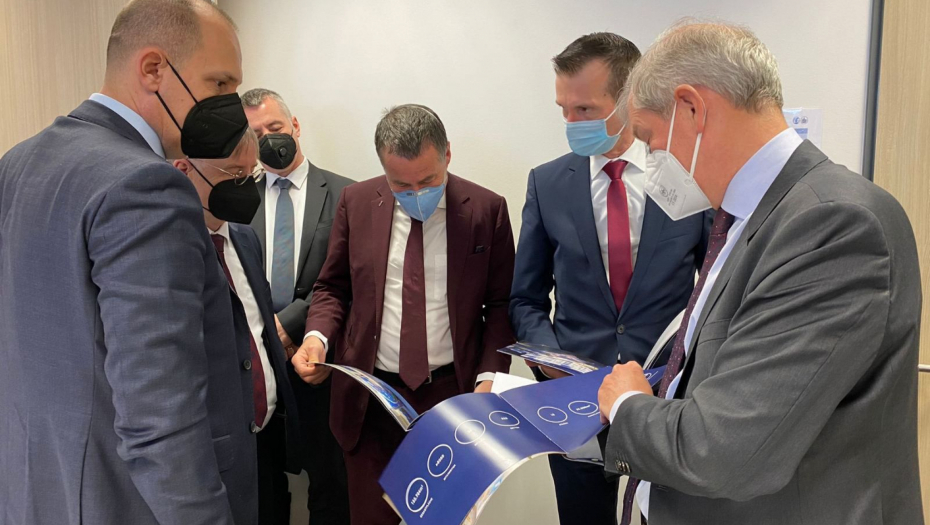 MINISTAR LONČAR U NEMAČKOJ Dogovorena saradnja KCS i jedne od najboljih nemačkih klinika