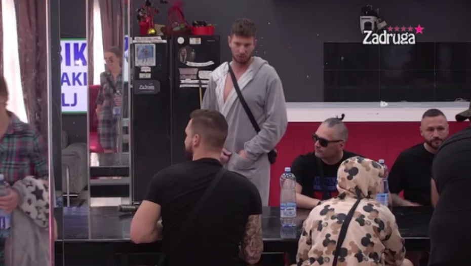 HAOS NE PRESTAJE! Mihić našao sledeću žrtvu, besan nasrnuo na repera, Ša mu nije ostao dužan! (VIDEO)