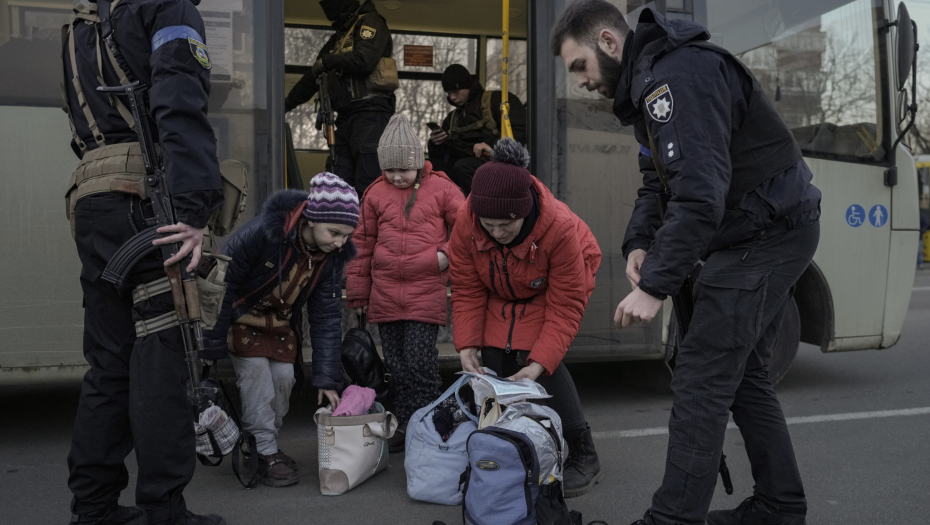 NOVČANA POMOĆ POLJSKE Borba za 3,2 miliona izbeglica