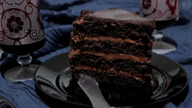 ČOKOLADNA ČAROLIJA Torta Crna kraljica, kombinacija strasti i lepote