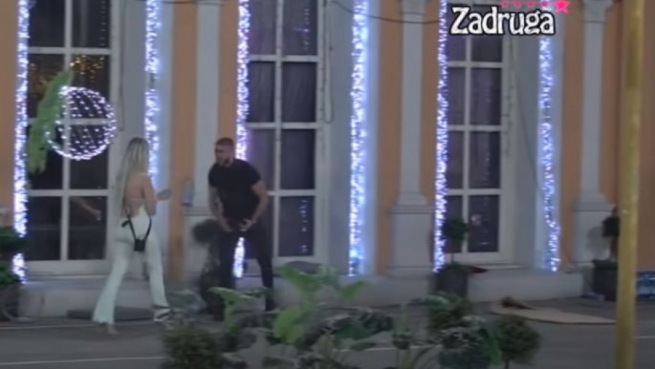 UNAKAŽENA KOŽA, RUKE U ZAVOJIMA I KRVAVE! Otkriveno stanje Dejana Dragojevića nakon stravičnog samopovređivanja, pojavio se snimak! (VIDEO)