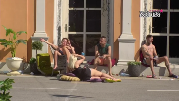 ON JE DŽELAT, ENERGETSKI VAMPIR! Zadrugari izgovorili na Dejanov račun brutalne stvari i javno obelodanili kako muči ljude kada ga kamere ne snimaju!