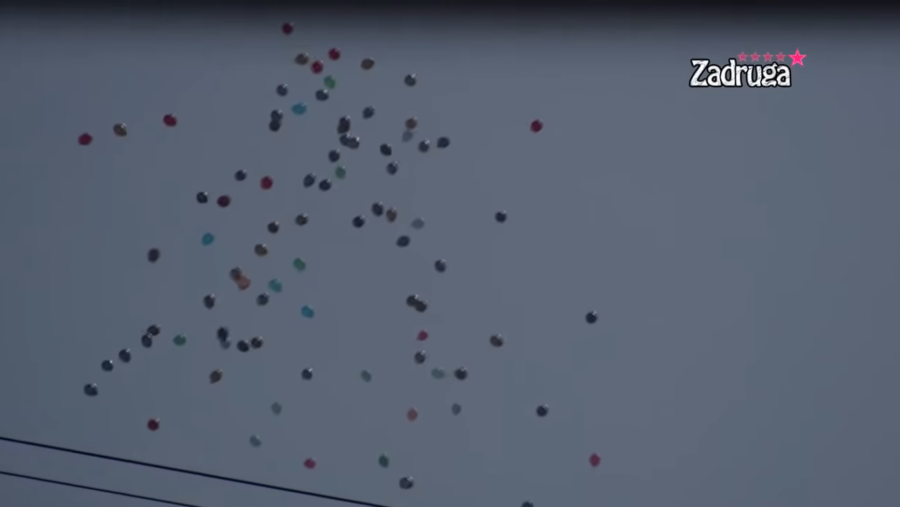 TARA OPET POSLALA ŠA TAJNI SIGNAL?! Reper prebledeo kada je pogledao u nebo!