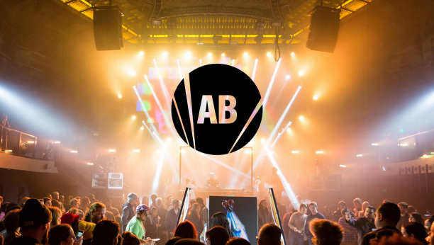 TURNIR ŽIVE UMETNOSTI “ART BATTLE®” STIŽE U SRBIJU!