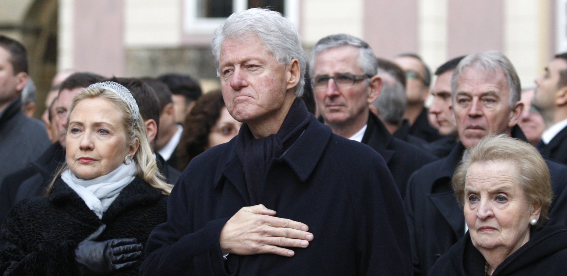 KLINTON SVE PRIZNAO NATO se proširio uprkos protivljenju Rusije!