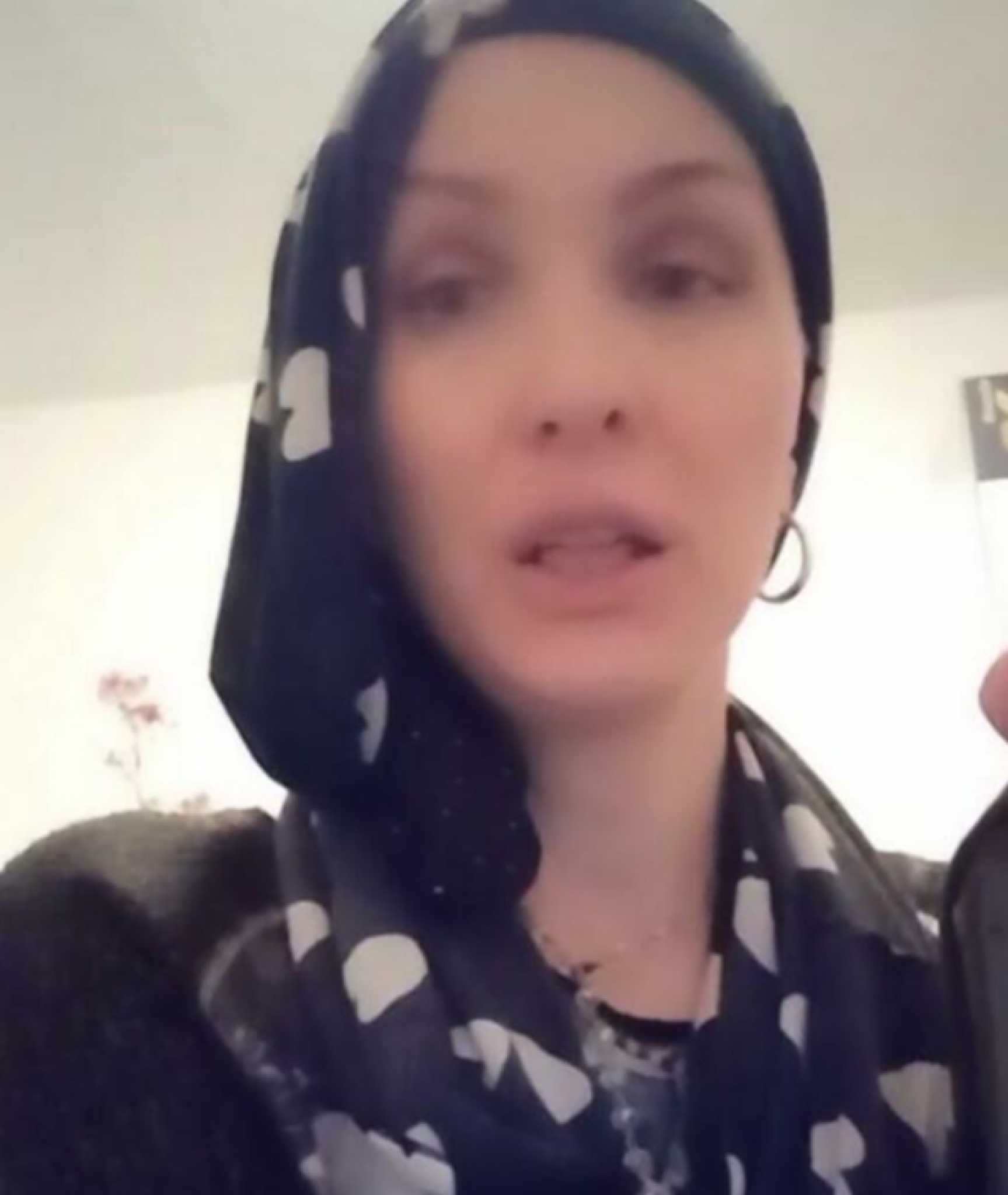 OPADALE SU MI TREPAVICE, KOSA I OBRVE, BOLOVI SU NESNOSNI! Bivša rijaliti učesnica proživela pakao u borbi sa tumorom!