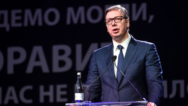 PREDSEDNIK VUČIĆ: NEĆEMO DA KLEČIMO I DA MOLIMO Hoćemo da čuvamo sećanje na naše žrtve (VIDEO)