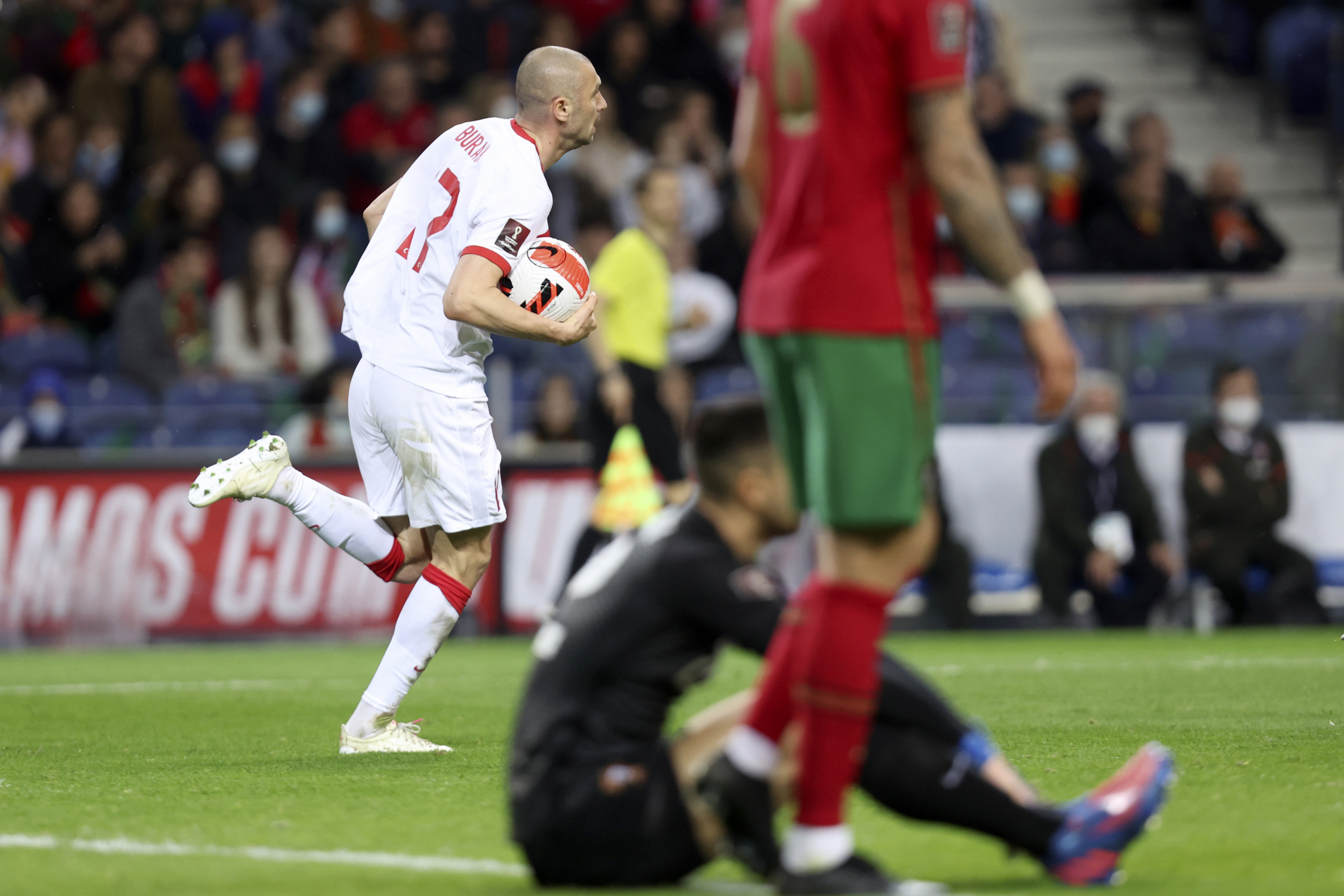 PROMAŠIO PENAL, PA ZAVRŠIO KARIJERU! Legendarni Turčin ide u penziju!