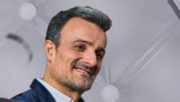 NJIHOVE PESME SU ZABRANJENE U GRANDU! Mnogi pevači su lupili rampu za numere, a ovaj izvođač je to prvi uradio i tražio ogromne pare!