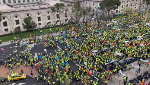 TALAS ŠTRAJKOVA SE ŠIRI EVROPOM Hiljade radnika protestvuju na ulicama Madrida - ''plata ili sukob''