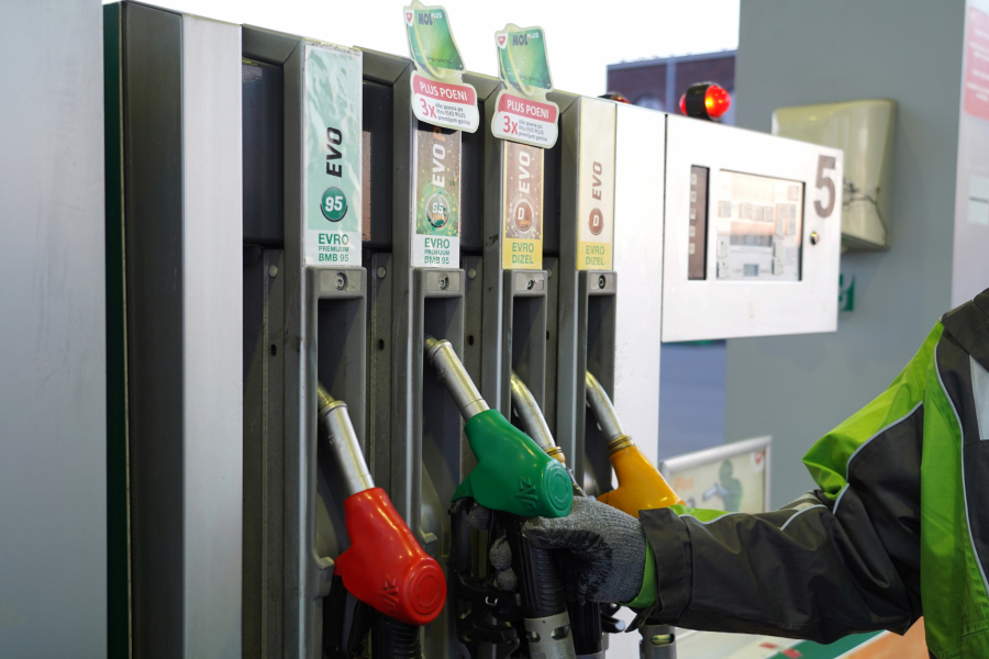 SVE VIŠE NJIH NAPUNI REZERVOAR I BEŽI Počele masovne krađe goriva na pumpama u Nemačkoj