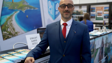 SVEGA IMA, SAMO SPREMITE NOVČANIK Alo! Na najvećoj smotri putovanja, avantura i uživanja predstavljaju se izlagači iz Srbije, ali i Crne Gore, Grčke, Turske, pa i Malezije i Egipta