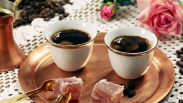 EVO ZBOG ČEGA Kafu treba uvek piti posle doručka, a nikako pre