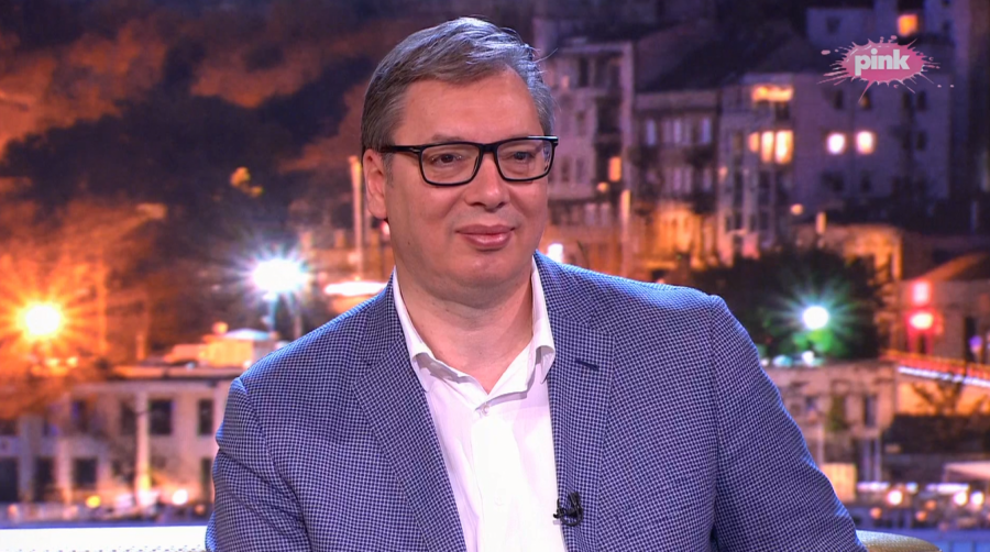 PREDSEDNIK U EMISIJI AMI G SHOW Vučić demonstrirao ogromno znanje: Znam svaku opštinu u Srbiji! (FOTO/VIDEO)
