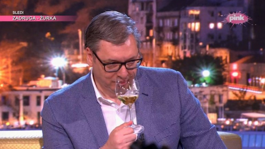 Vučiću doneli da proba i prepozna vino, po jednom detalju razotkrio je svako