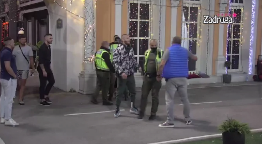 BRUTALNA TUČA U ZADRUZI! Miki krvnički nasrnuo na Filipa Cara, izgovorio jezive pretnje njemu i Dalili, opšte rasulo na imanju! (VIDEO)