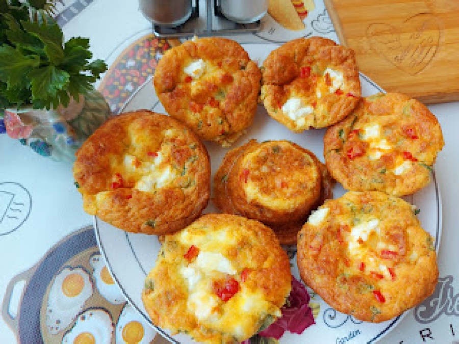 NA MALO DRUGAČIJI NAČIN Spremite kajganu sa mladim lukom (VIDEO)