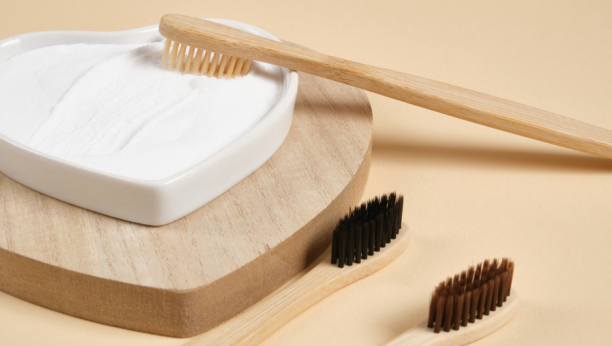 SODA BIKARBONA U ORALNOJ HIGIJENI Izbelite vaše zube i napravite tečnost za lečenje afte