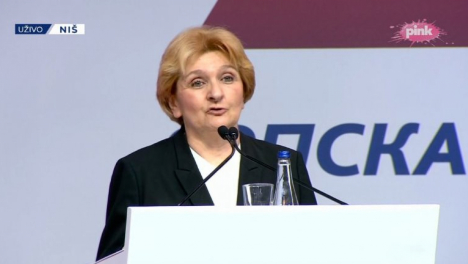 VUČIĆ U NIŠU NAJAVIO NOVE VELIKE INVESTICIJE Mi hoćemo mir i stabilnost, pristojnu i normalnu Srbiju (FOTO/VIDEO)