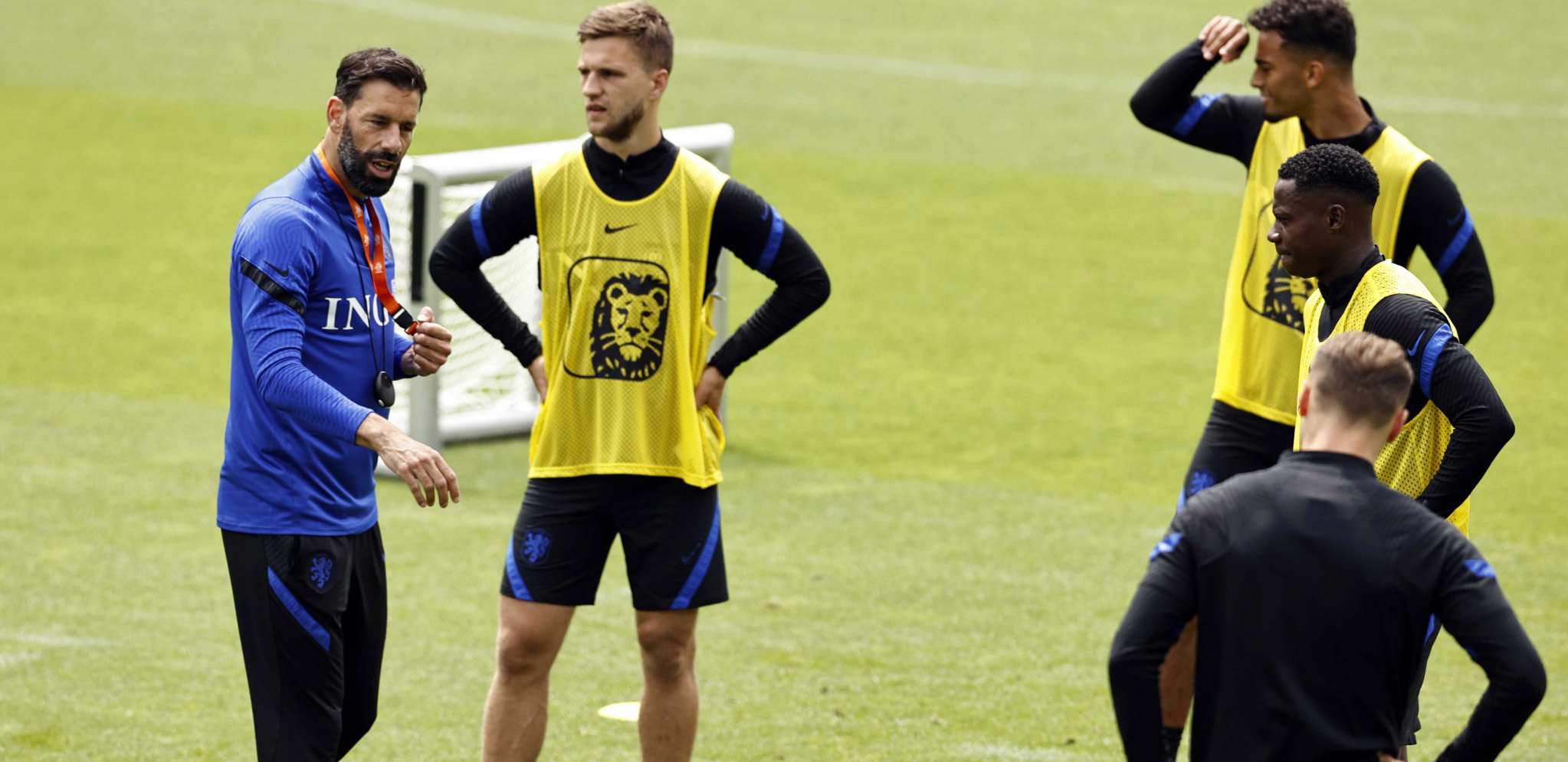 LEGENDA NA KLUPI "FILIPSOVACA" PSV predstavio novog trenera!