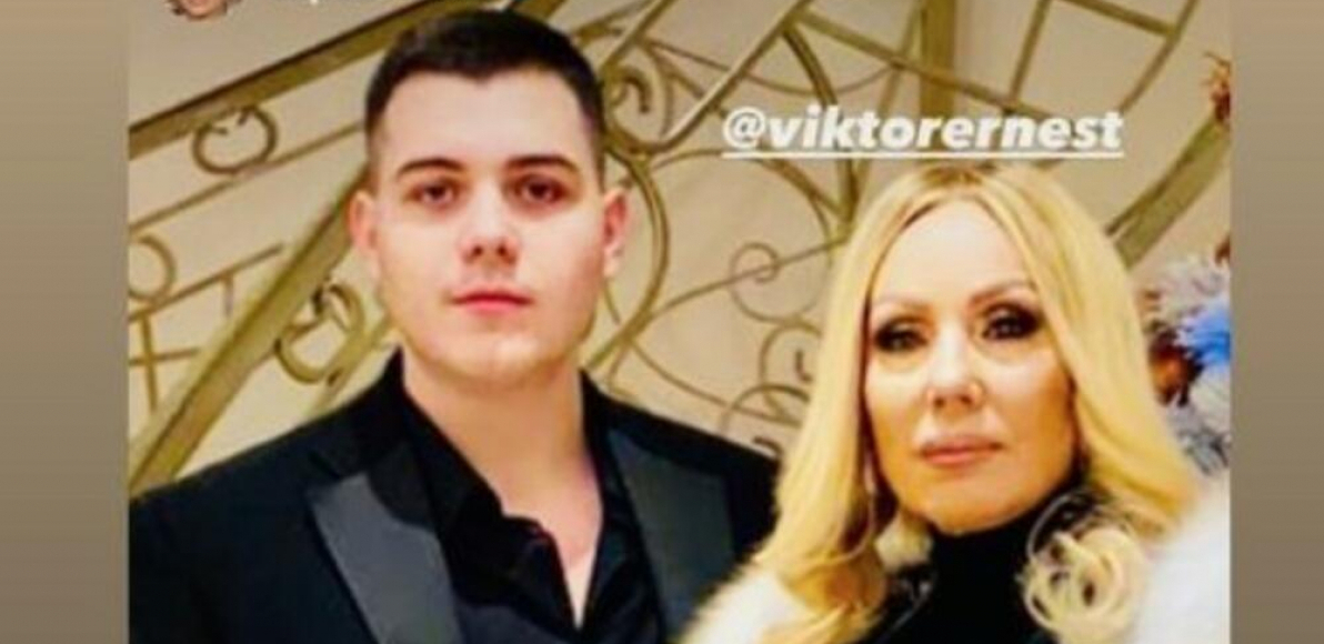 VIKTOR ŽIVOJINOVIĆ PROSLAVIO 24. ROĐENDAN! Prijovićka napravila haos, a došla je i pevačica sa kojom su ga povezivali! (VIDEO)