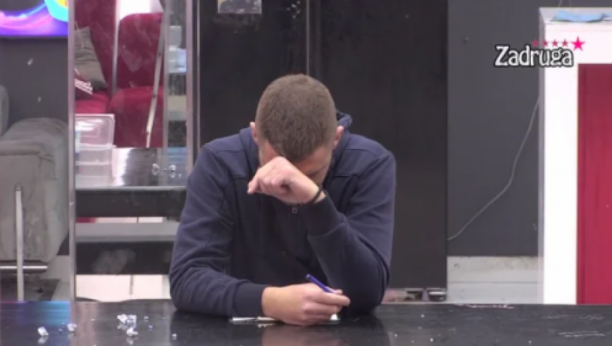 ISTINA ISPLIVALA NA VIDELO! Grujin kolega prvi put otkrio pikanterije sa zajedničkih svirki, problemima sa kockom i supruzi Liljani!