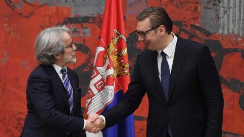 AMBASADOR BRAZILA PREDAO AKREDITIVE VUČIĆU Predsednik Srbije poželeo dobrodošlicu novoimenovanom diplomati (FOTO)