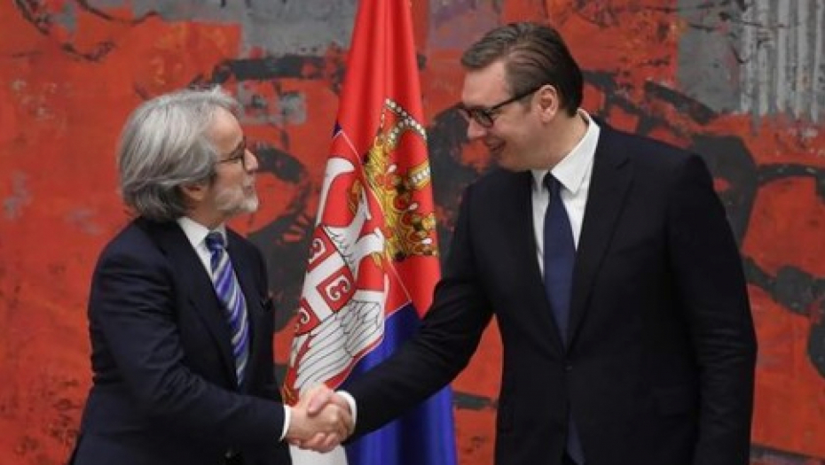 AMBASADOR BRAZILA PREDAO AKREDITIVE VUČIĆU Predsednik Srbije poželeo dobrodošlicu novoimenovanom diplomati (FOTO)