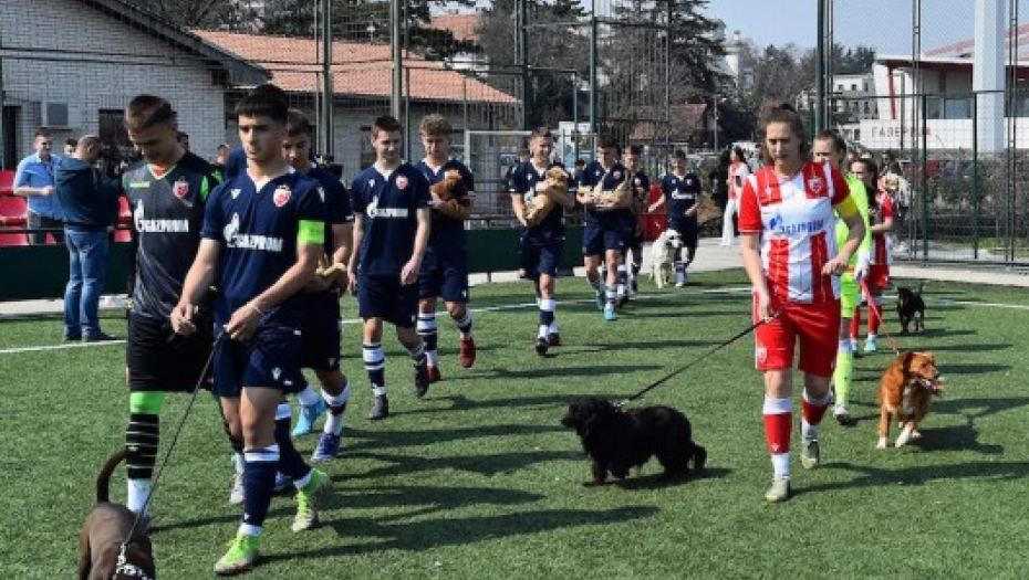 Crvena zvezda prikupila pomoć za nezbrinute životinje