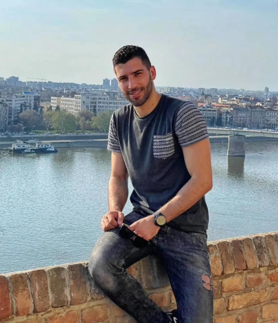 ISPLIVAO KATALOG DUŠKA BANJCA? Devojke uzimale od 300 do 2.000 evra po satu, klijenti im bili političari, sportisti i biznismeni