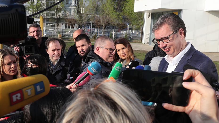 VUČIĆ OSRAMOTIO OPOZICIONE NOVINARE: “Da sačekamo ove sa N1 da se jave na telefon”
