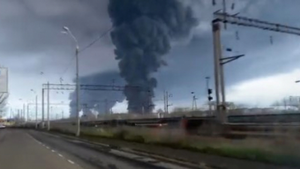 SCENE RAZRUŠENE ODESE LEDE KRV U ŽILAMA Rusi raketirali naftnu rafineriju i skladišta visokopreciznim raketama (FOTO/VIDEO)