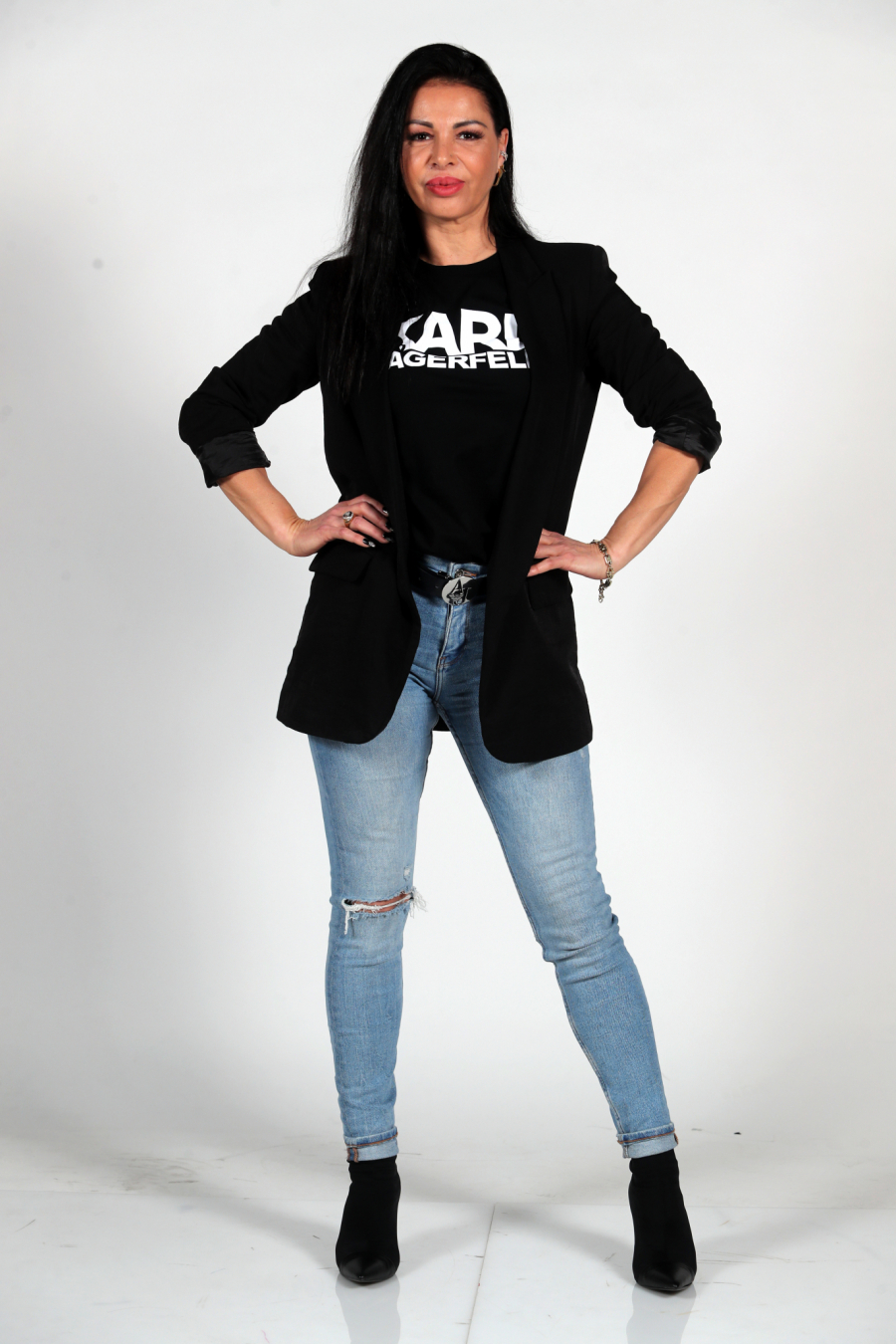 BOLI ME ŠTO ZVEZDANU NISAM RODILA DETE! Tina Ivanović ogolila dušu o najtežoj temi u njenom životu, pevačica nikada o ovome javno nije pričala! (VIDEO)