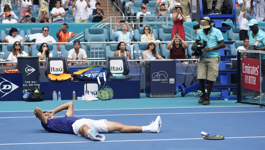 "NOVAČE, IMAMO PROBLEM"! Alkaraz srušio Đokovićev rekord!