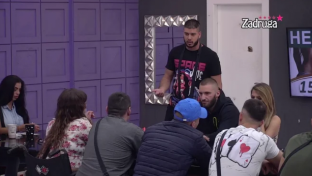 PLJUŠTALE UVREDE, SASULI SVE U LICE JEDNO DRUGOM! Dejan zamerio Bebici odnose sa decom,  a onda ušao u sukob sa Miljanom!