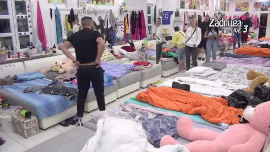 TI SI PRIKRIVENI FOLIRANT! Aleksandra i Dejan u brutalnom okršaju, pale uvrede i teške reči!