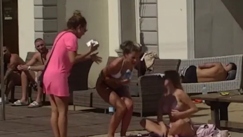 JAUCI ODZVANJALI IMANJEM! Dalili se desio neviđeni haos dok se sunčala, zadrugari odmah pritekli u pomoć!