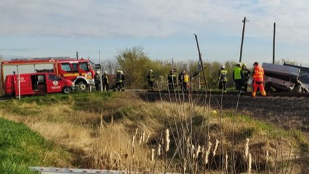 TRAGEDIJA KOD TOPOLE U stravičnom sudaru poginule dve osobe