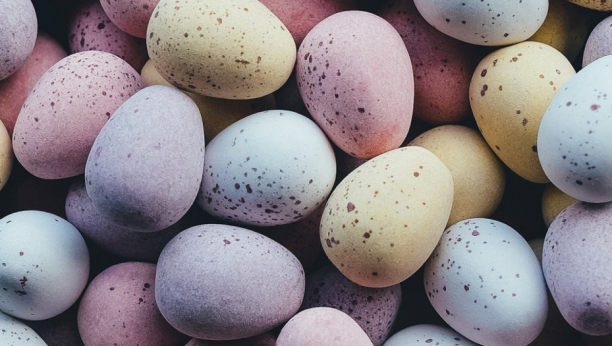 ISPRATITE OVA DVA SAVETA TAMAN PRED USKRS: Evo kako da jaja ne pucaju prilikom kuvanja