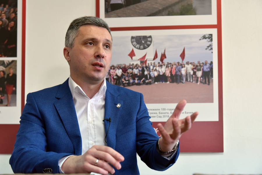 POGAZILI SVE ŠTO SU PRIČALI Kompletna opozicija se udružila da preuzme Beograd: Sad su važne samo fotelje i gradska kasa!